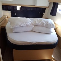 Fountaine Pajot Lucia 40