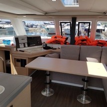 Fountaine Pajot Lucia 40