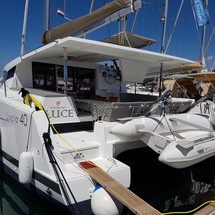Fountaine Pajot Lucia 40