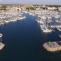 Fountaine Pajot Lucia 40
