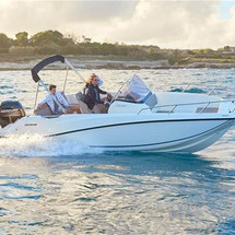 Quicksilver Activ 675 Open