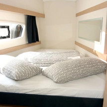 Fountaine Pajot Lucia 40