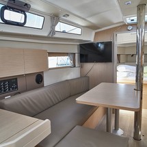 Beneteau Oceanis 38