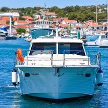 Adriana 36