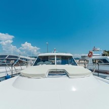 Adriana 36