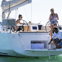 Dufour 390