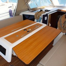 Dufour 390