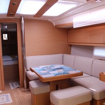 Dufour 390