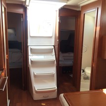 Beneteau Oceanis 38