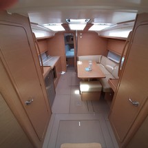 Dufour 390