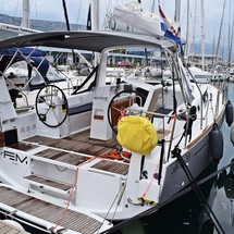 Beneteau Oceanis 38