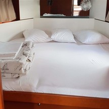 Beneteau Oceanis 38