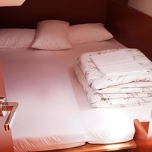 Beneteau Oceanis 38