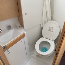 Beneteau Oceanis 38