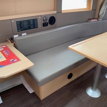 Beneteau Oceanis 38