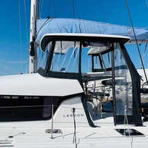 Lagoon 42
