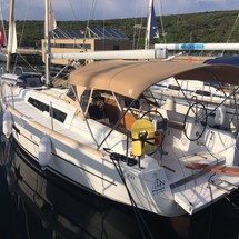 Dufour 350