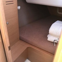Dufour 350