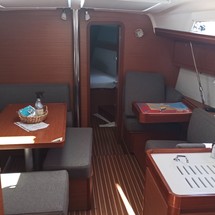 Dufour 412