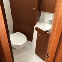 Beneteau Oceanis 38
