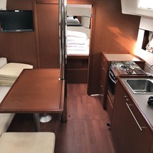 Beneteau Oceanis 38