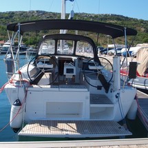 Dufour 360