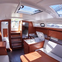 Dufour 360