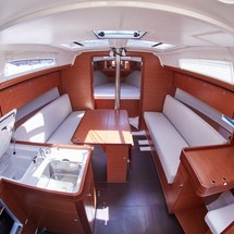 Dufour 360