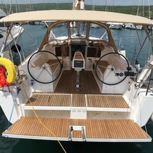 Dufour 382