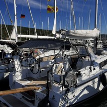 Beneteau Oceanis 38.1