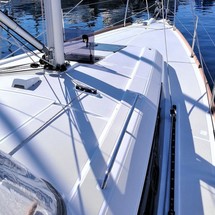 Beneteau Oceanis 38