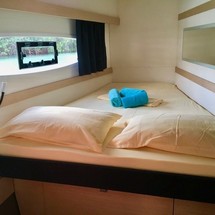 Fountaine Pajot Lucia 40