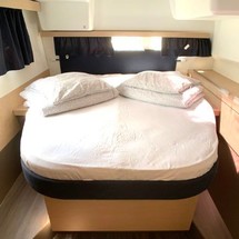 Fountaine Pajot Lucia 40