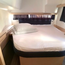 Fountaine Pajot Lucia 40