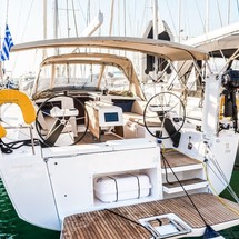 Dufour 390
