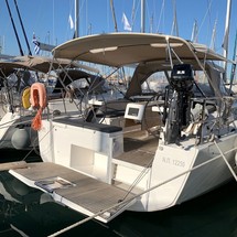 Dufour 390