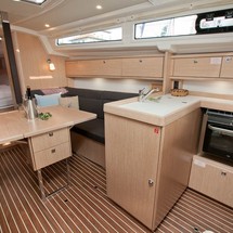 Bavaria CRUISER 34
