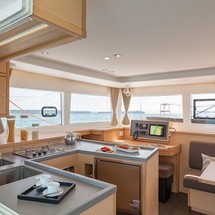 Lagoon 450 F