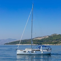 Beneteau Oceanis 38