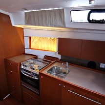 Beneteau Oceanis 38