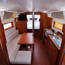 Beneteau Oceanis 38