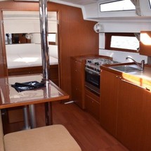 Beneteau Oceanis 38