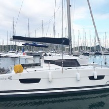 Fountaine Pajot Lucia 40