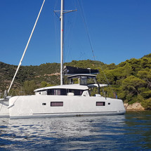 Lagoon 42