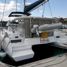 Lagoon 42