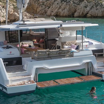 Fountaine Pajot Astrea 42