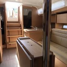 Dufour 350