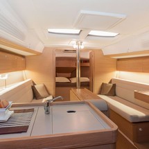 Dufour 350