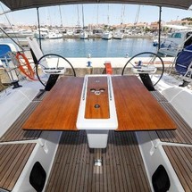 Dufour 390