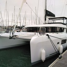 Lagoon 42